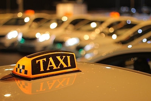Как устроиться на работу в такси?